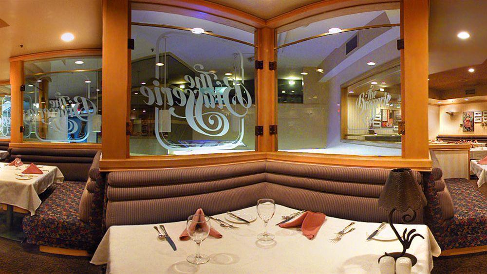 Coast Plaza Hotel And Suites Βανκούβερ Εξωτερικό φωτογραφία