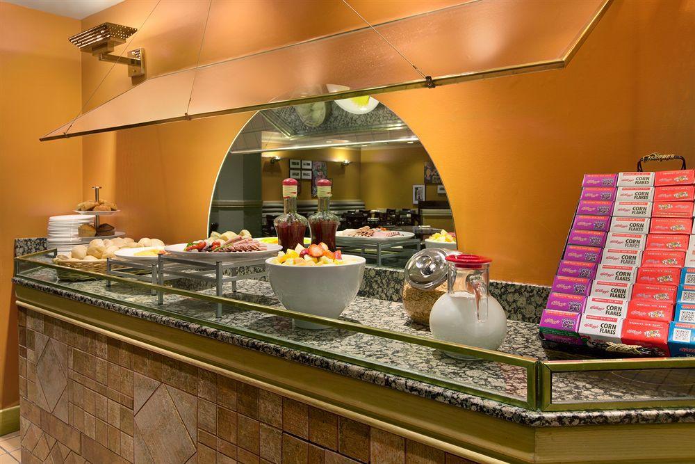 Coast Plaza Hotel And Suites Βανκούβερ Εξωτερικό φωτογραφία