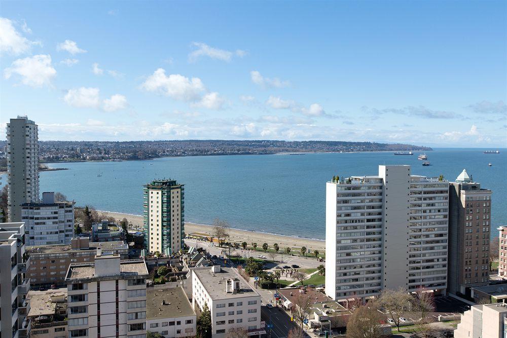 Coast Plaza Hotel And Suites Βανκούβερ Εξωτερικό φωτογραφία