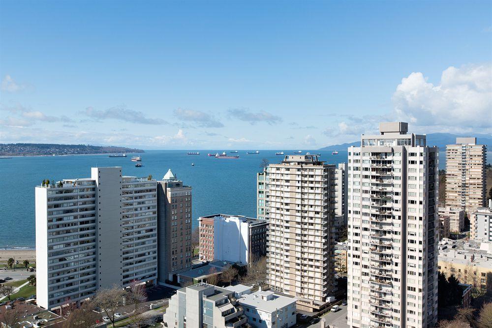 Coast Plaza Hotel And Suites Βανκούβερ Εξωτερικό φωτογραφία