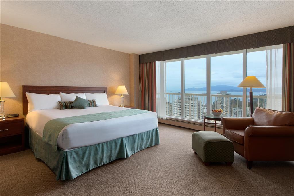 Coast Plaza Hotel And Suites Βανκούβερ Δωμάτιο φωτογραφία