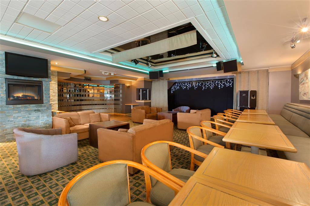 Coast Plaza Hotel And Suites Βανκούβερ Εστιατόριο φωτογραφία